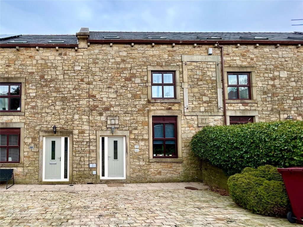 Property photo 1 of 11 Front