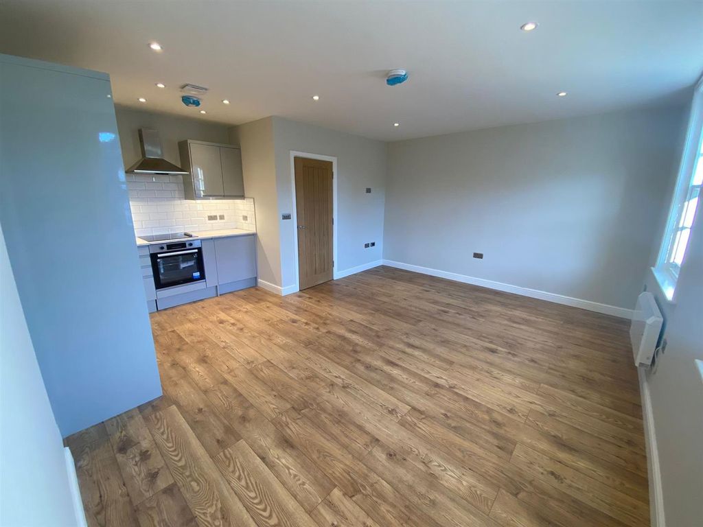 Property photo 3 of 7 Image003.Jpg