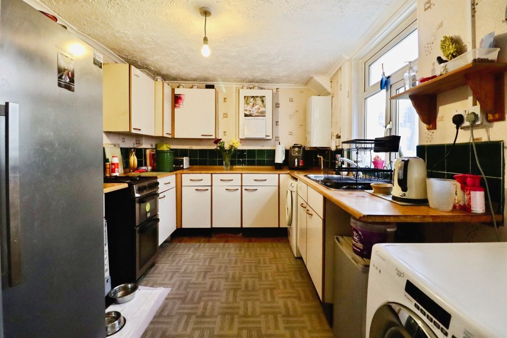Property photo 2 of 16