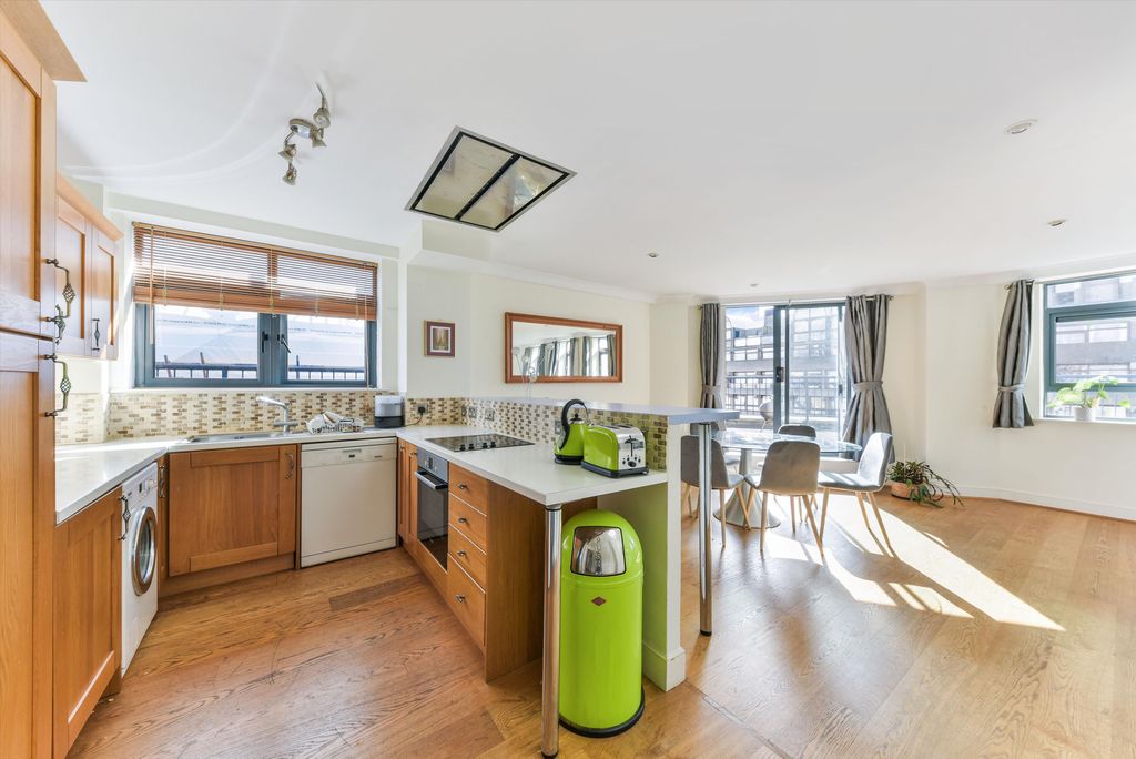 Property photo 2 of 12 Image