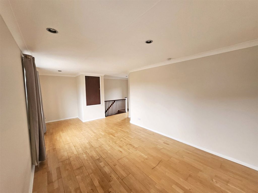 Property photo 3 of 6 Living Room