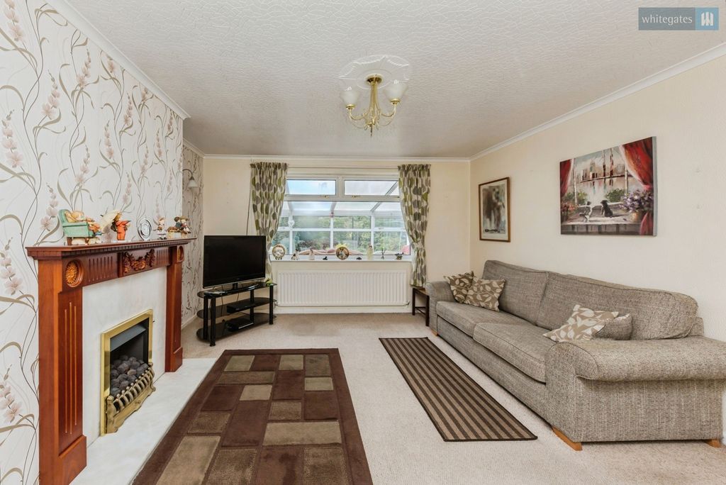 Property photo 3 of 16 Pbox-Img.Jpg