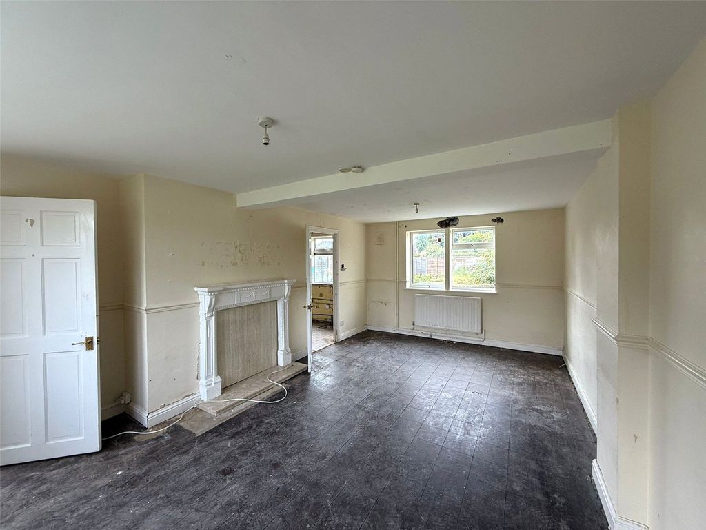 Property photo 2 of 14 Picture No. 23