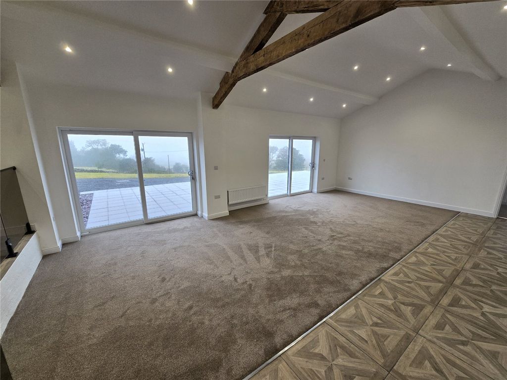 Property photo 3 of 27 Picture No. 31