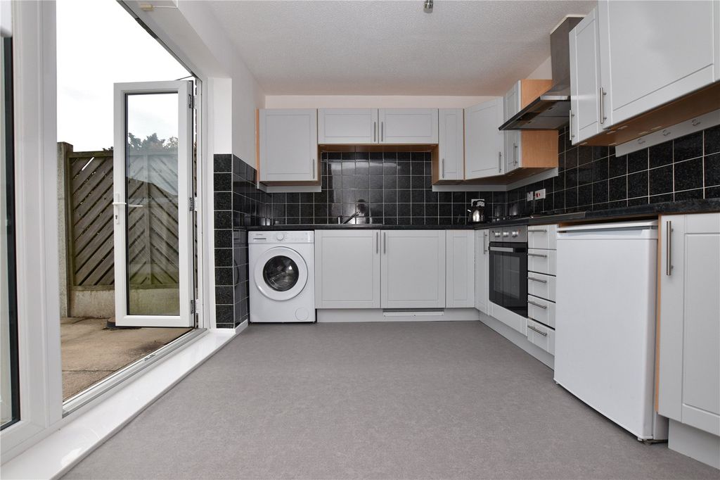 Property photo 2 of 12 Picture No. 04