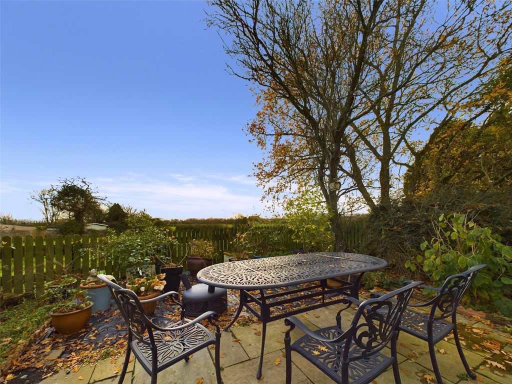 Property photo 2 of 16 Picture No. 01