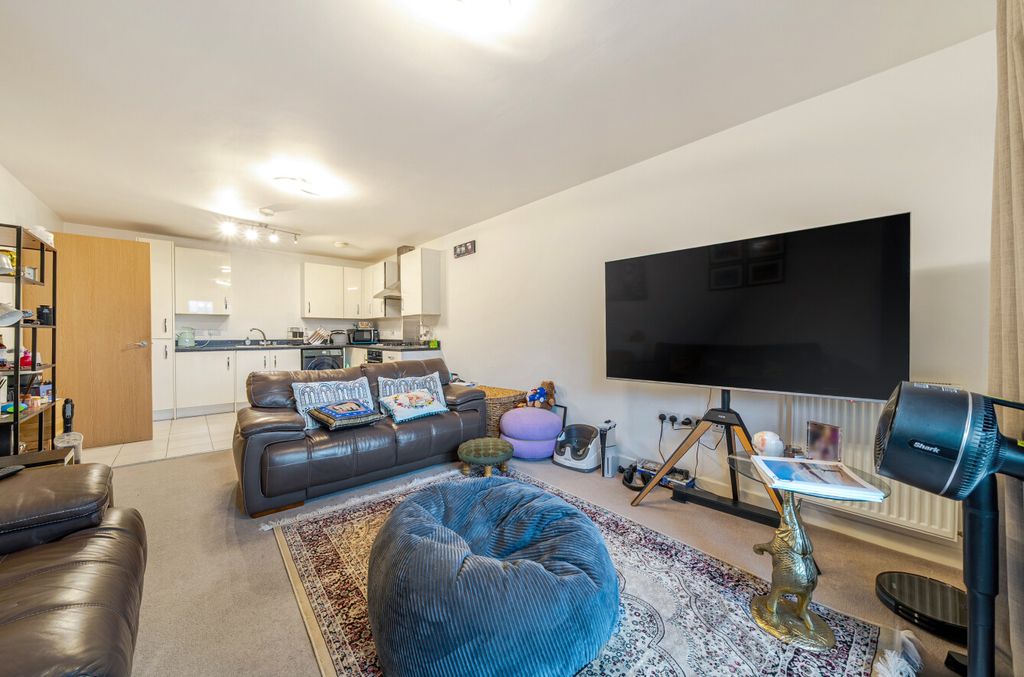 Property photo 3 of 8