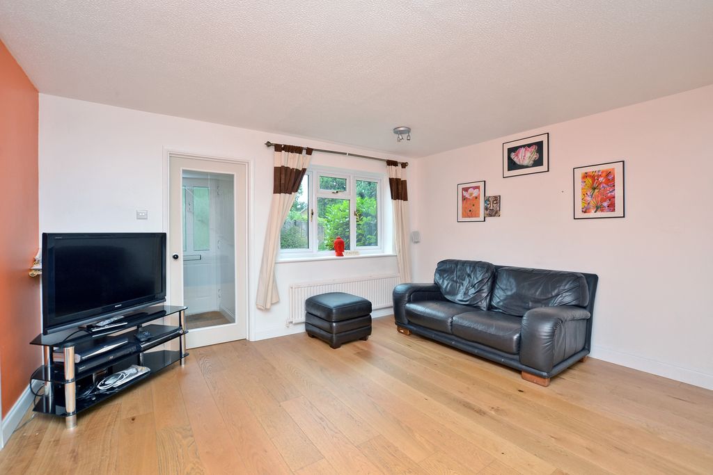 Property photo 3 of 11