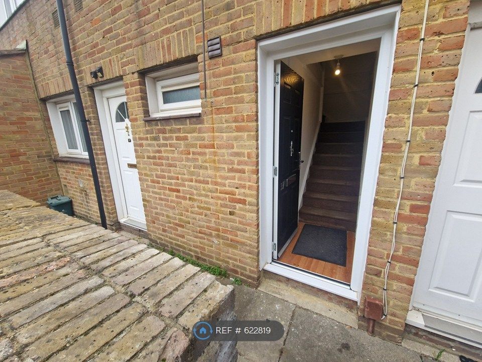 Property photo 2 of 16 Entrance