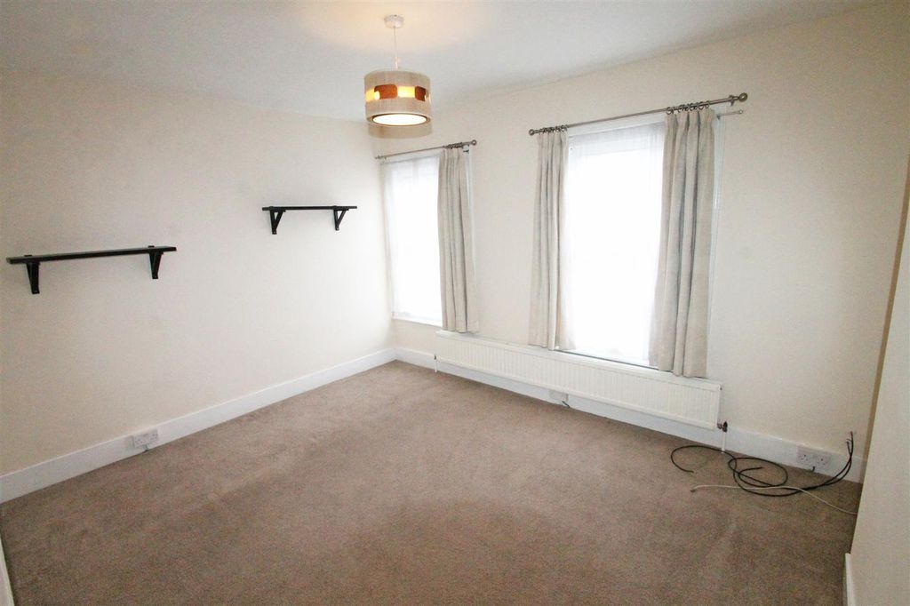 Property photo 2 of 7 Living Room.Jpg