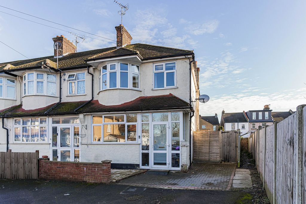 Property photo 1 of 27