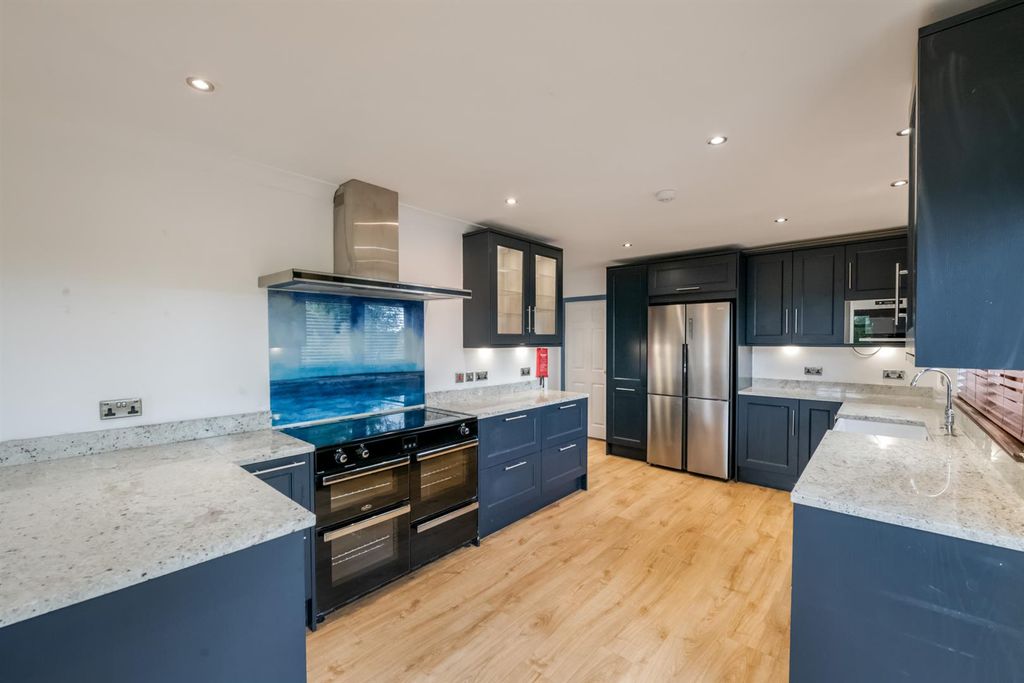 Property photo 2 of 42 Kitchen/Dining Room