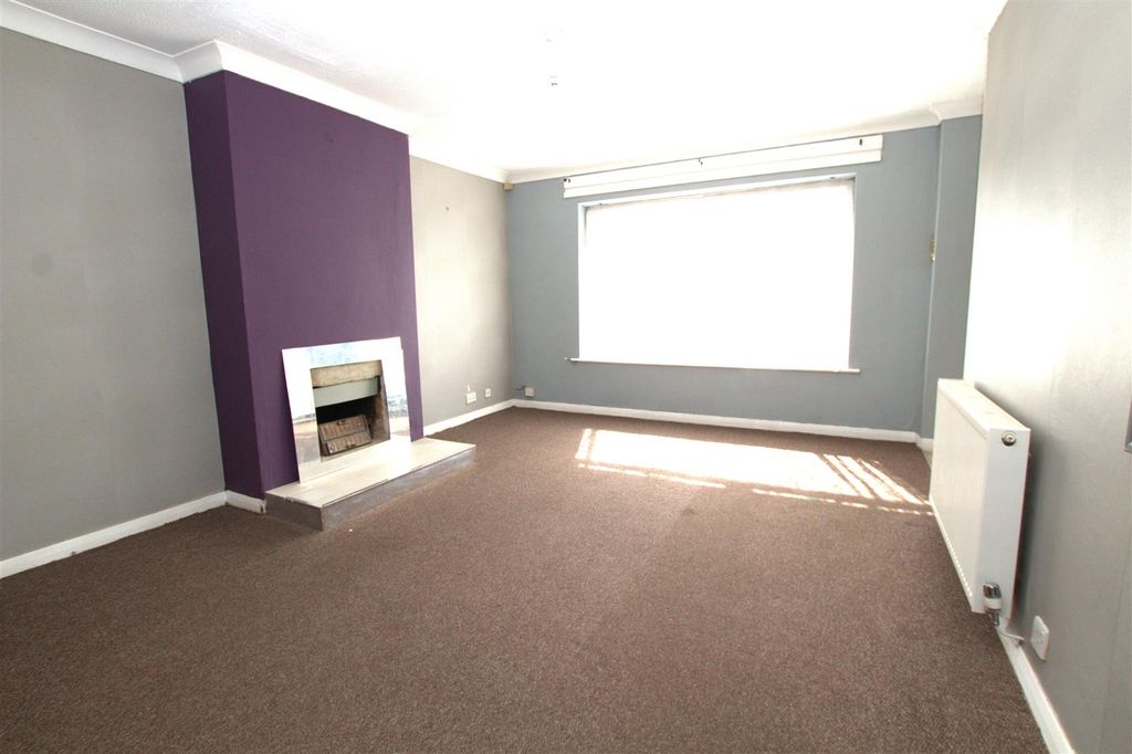 Property photo 2 of 14 Lounge Rear To Front.Jpg