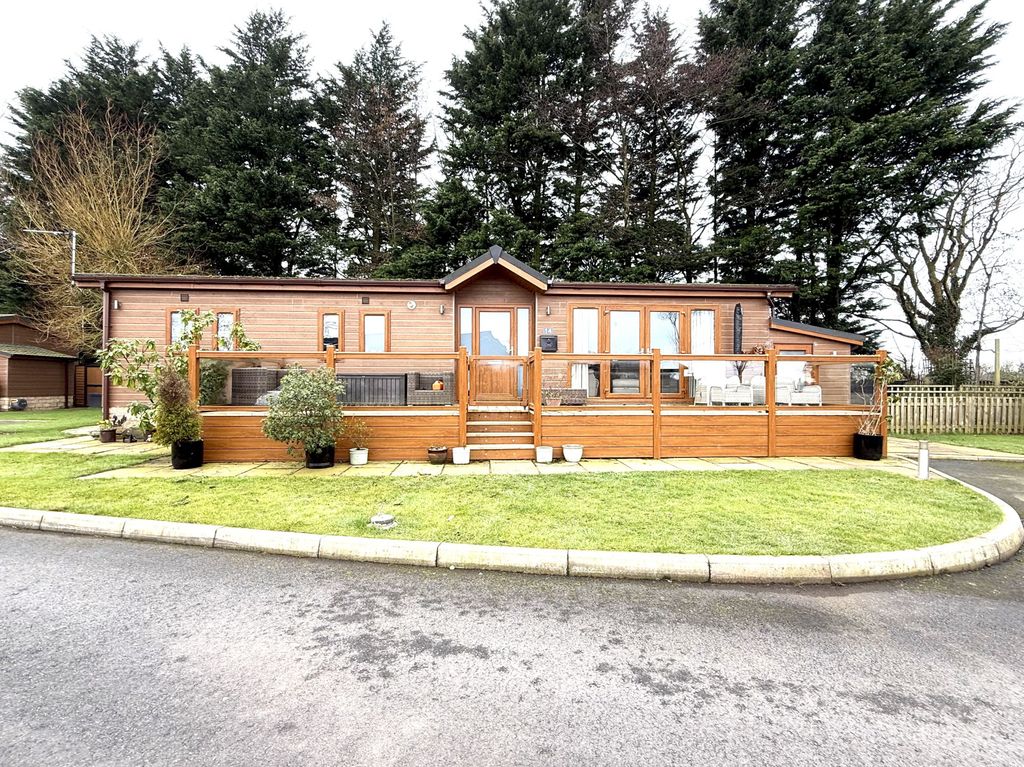 Property photo 1 of 27
