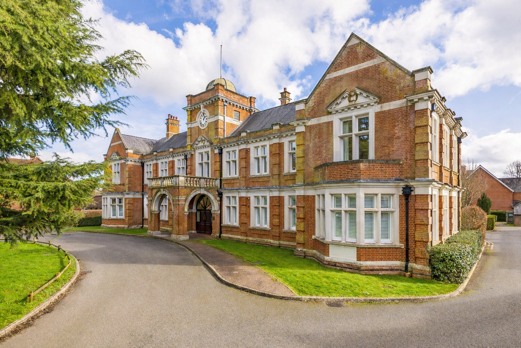 Property photo 1 of 20