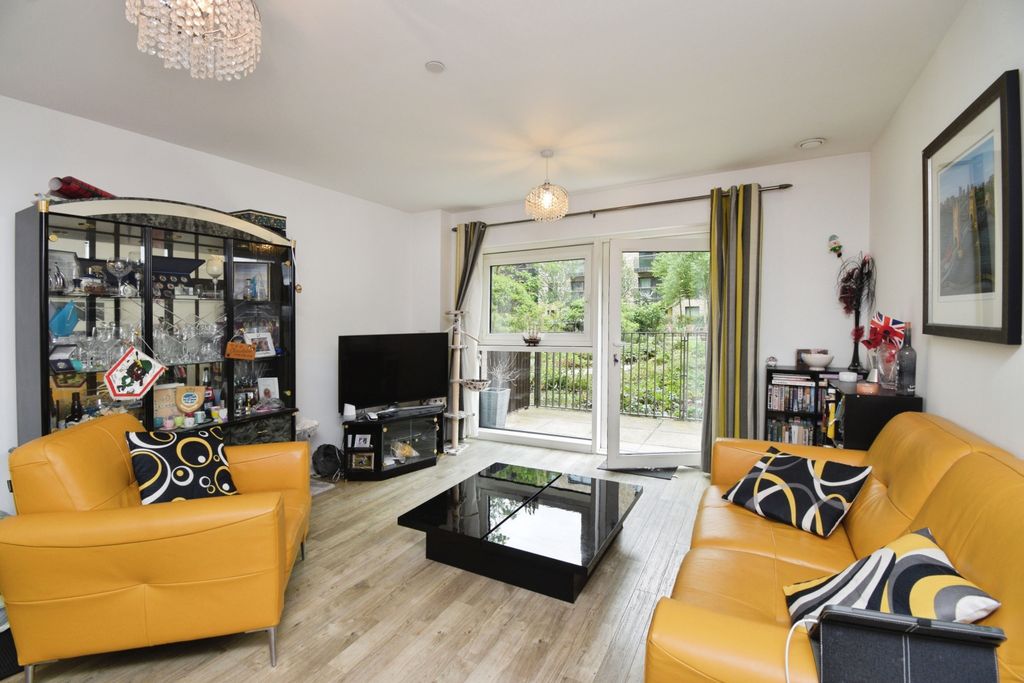 Property photo 2 of 19