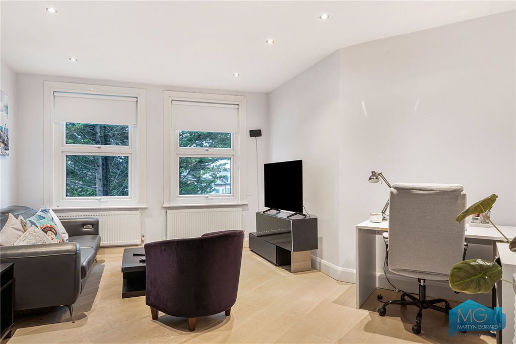 Property photo 3 of 23 Picture No. 09