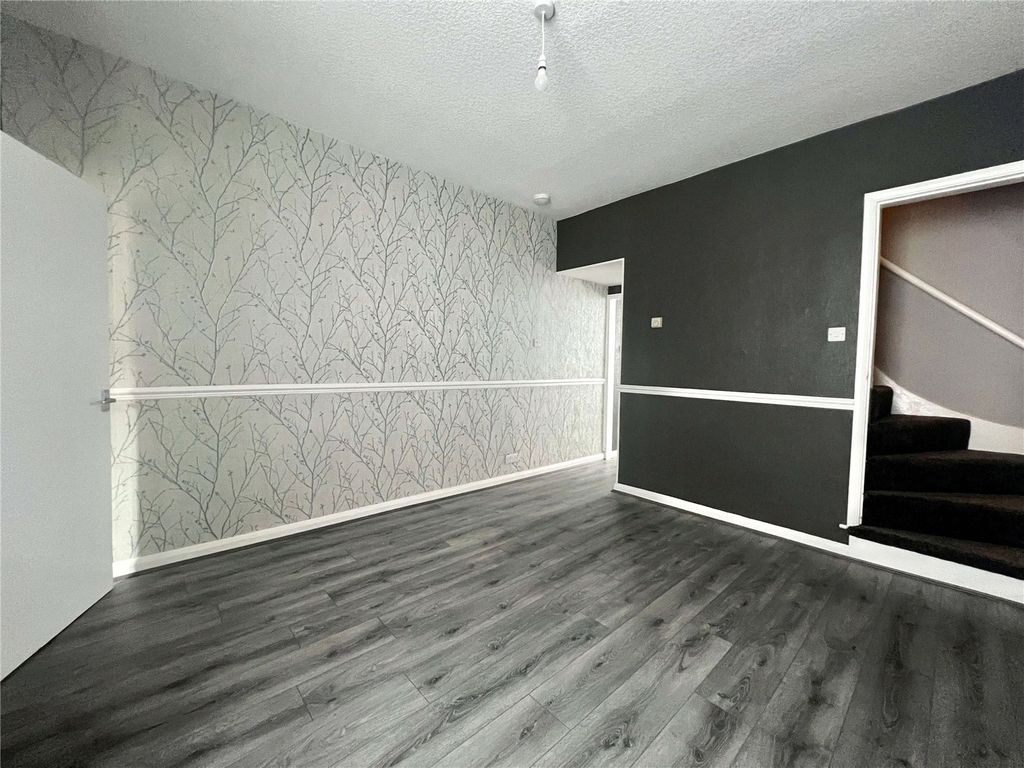 Property photo 3 of 11 Picture No. 02