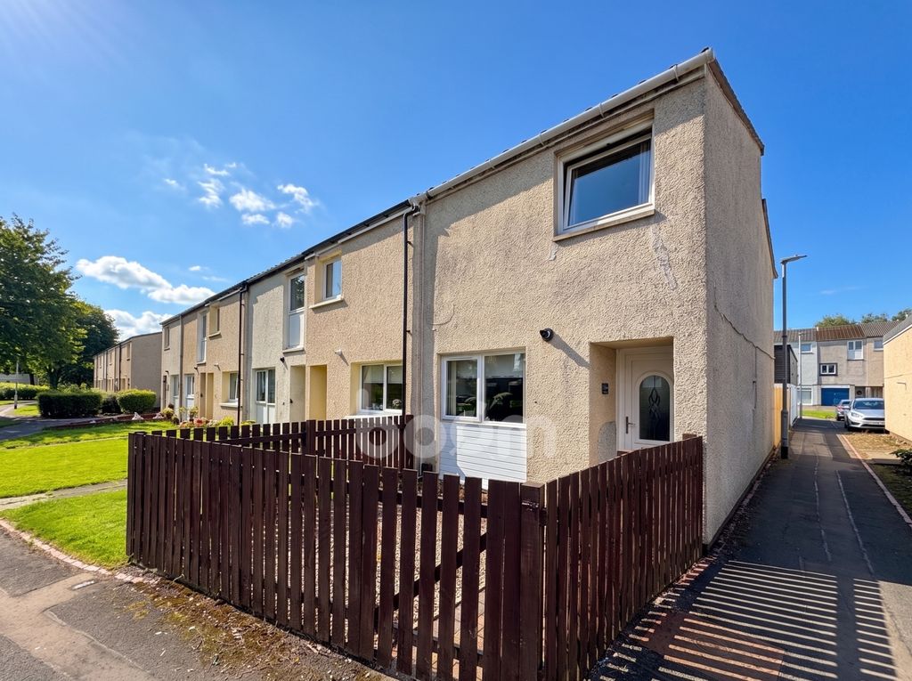 Property photo 1 of 19 Culzean Place, Kilwinning Two Bedroom End Terraced