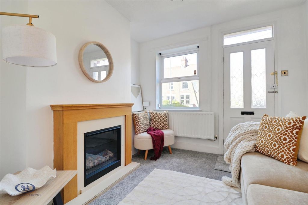 Property photo 3 of 15