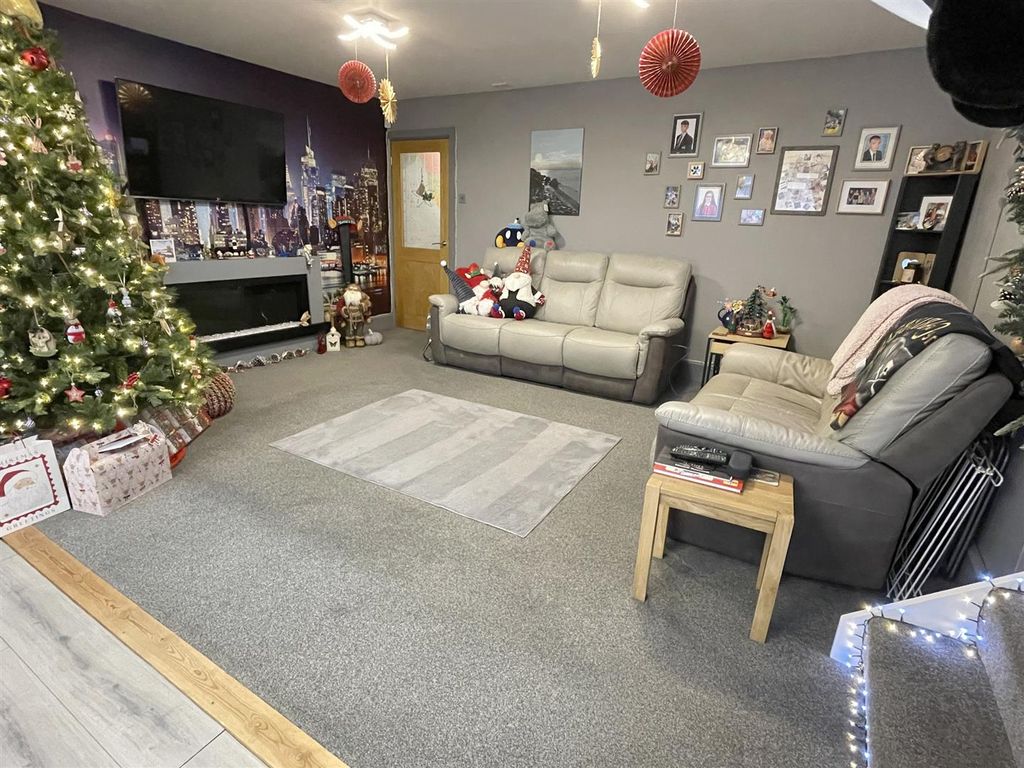 Property photo 3 of 10 Img_9318.Jpg