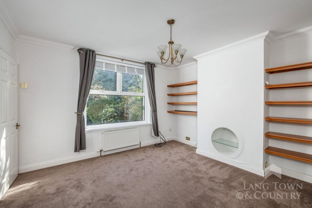 Property photo 3 of 21