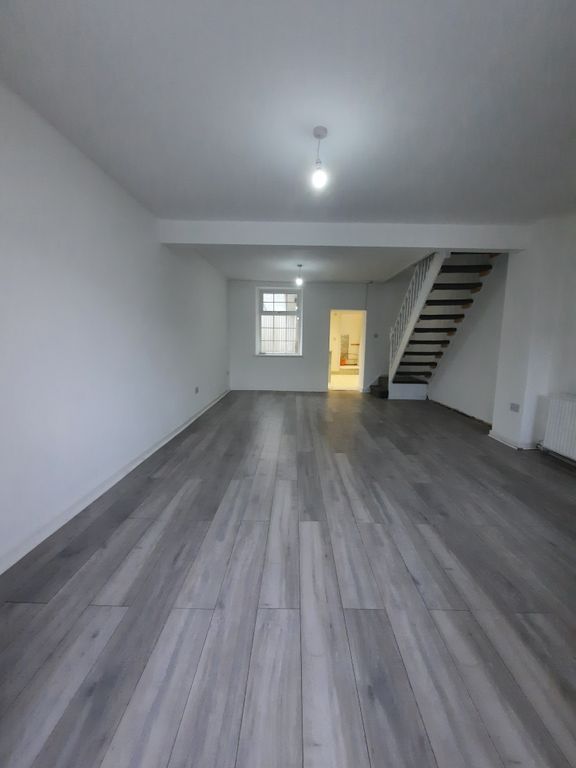 Property photo 3 of 30