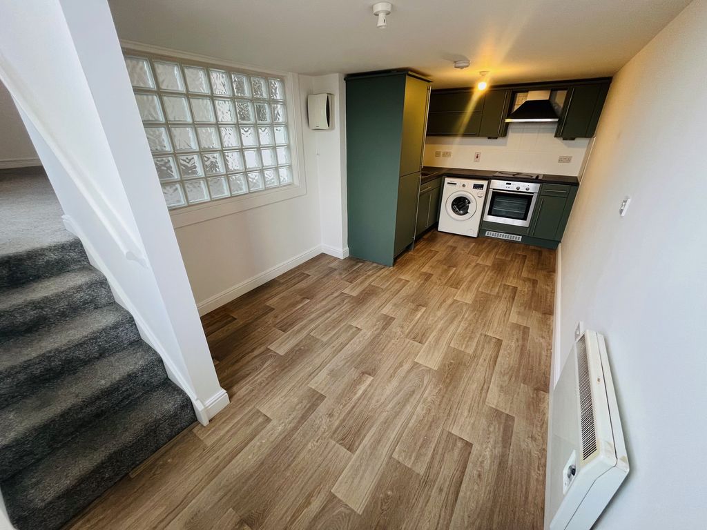 Property photo 3 of 11 Image