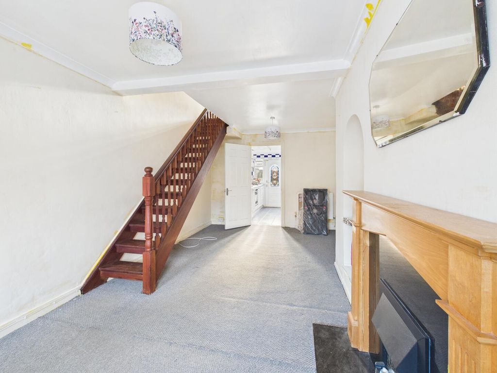 Property photo 2 of 7 Lounge