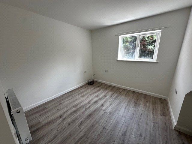 Property photo 3 of 12 Picture No. 01