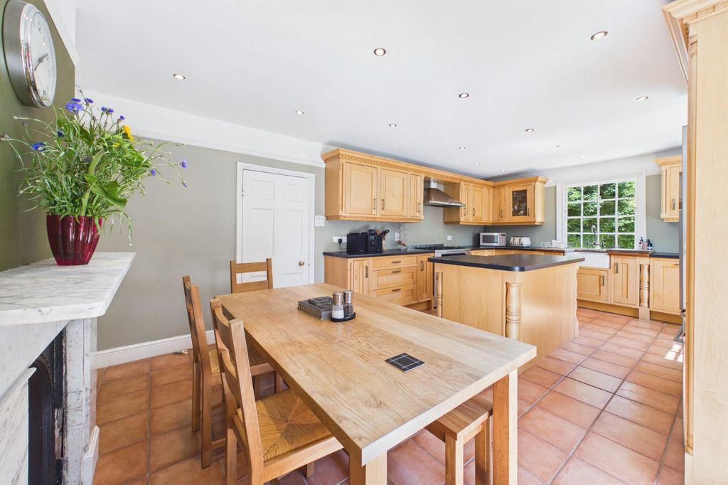 Property photo 3 of 18 Picture No. 11