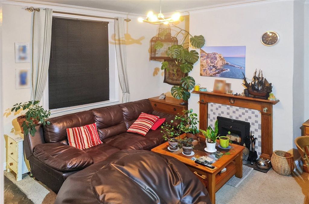 Property photo 2 of 12 Picture No. 10