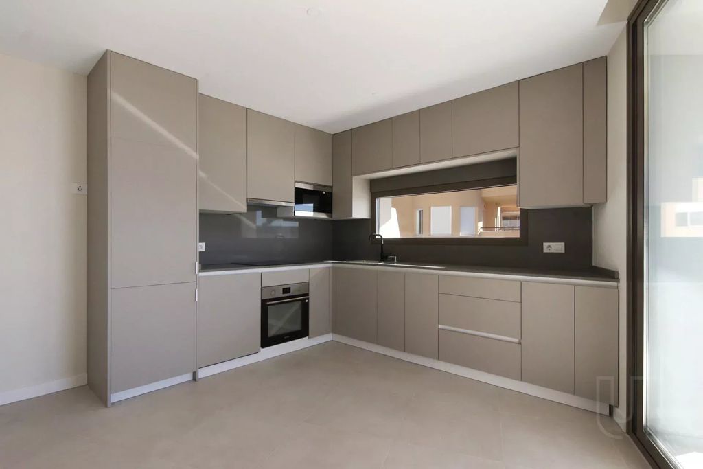 Property photo 3 of 30