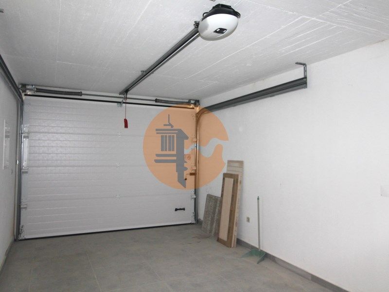 Property photo 3 of 35