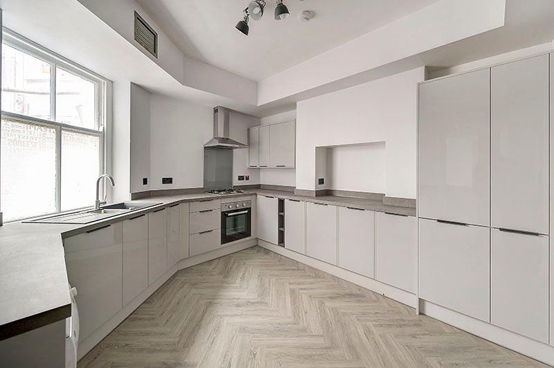 Property photo 2 of 14 Wayne & Silver