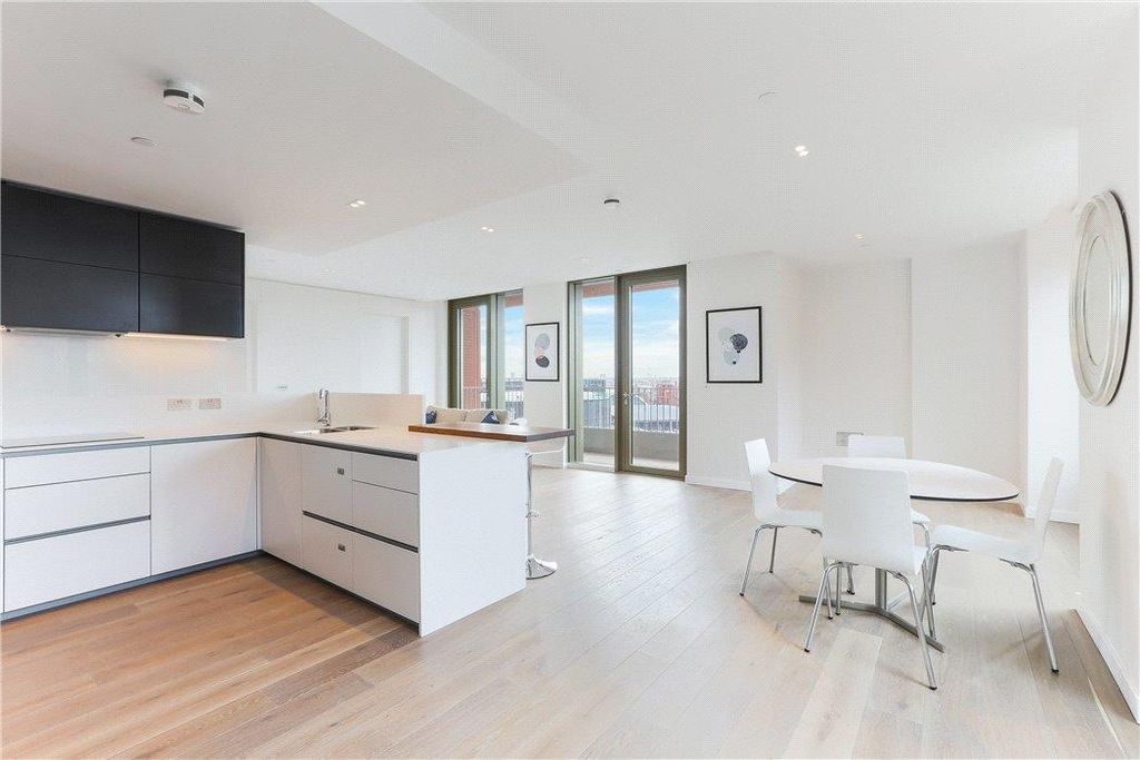 Property photo 1 of 13 Image