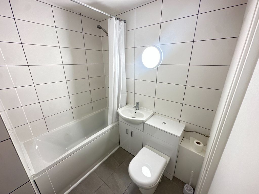 Property photo 3 of 6 4564374