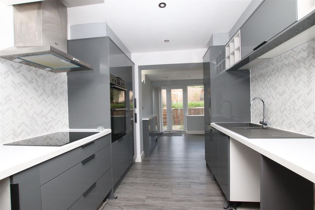 Property photo 2 of 12 Kitchen.Jpg