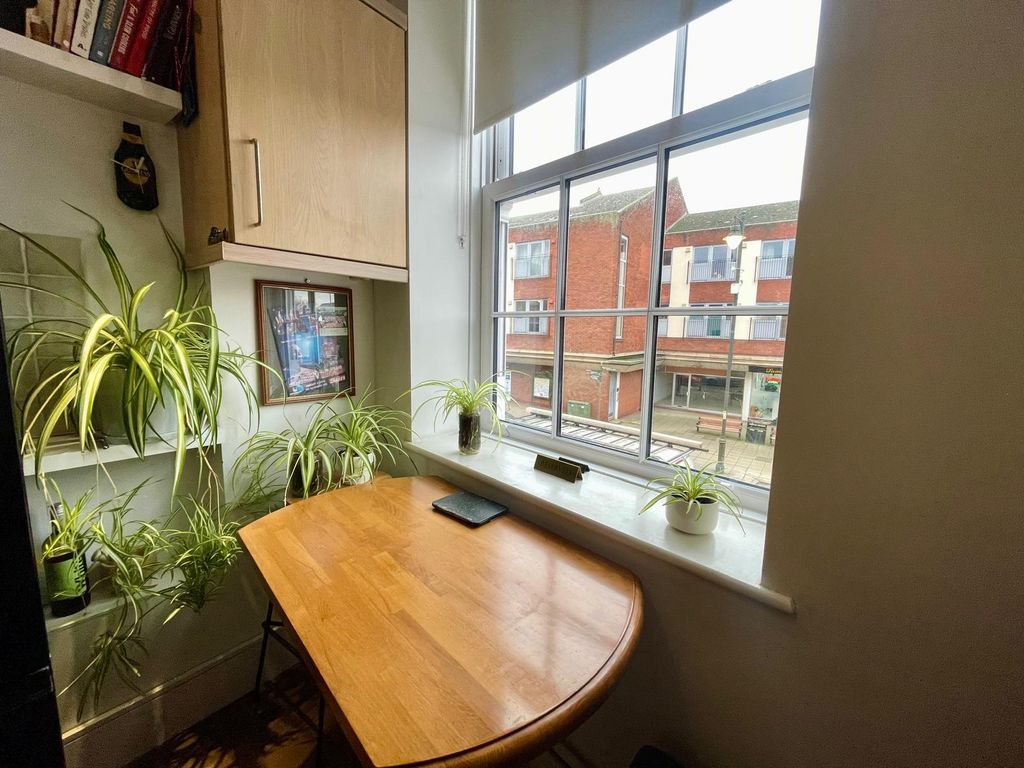 Property photo 3 of 22 566Bb3F8-c313-4Ba1-Ab0B-41892Ecf3F38