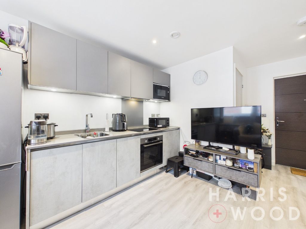Property photo 2 of 9 5356343