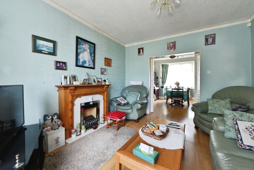 Property photo 3 of 16 Photo