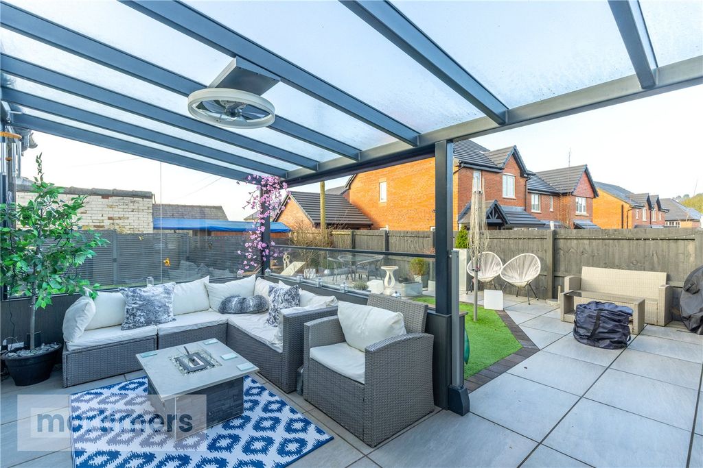 Property photo 3 of 25 Garden Room