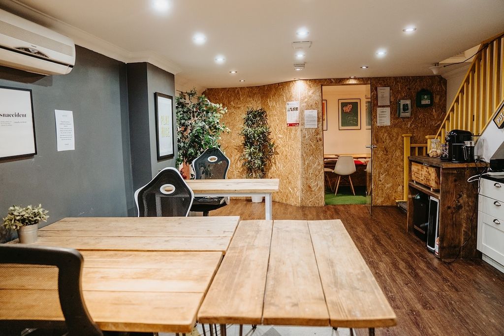 Property photo 3 of 8 Photo 2