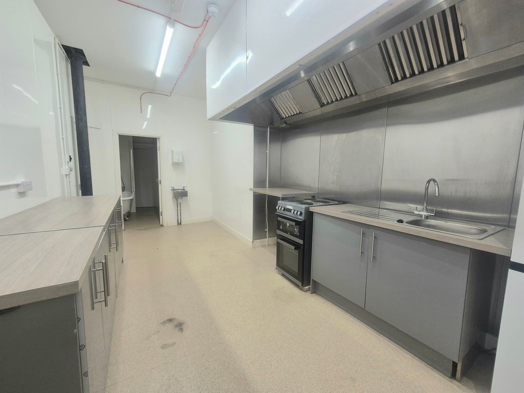 Property photo 3 of 11 Image