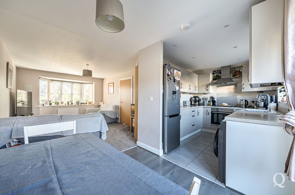Property photo 2 of 22 cc6Eb51B-99cd-49A...