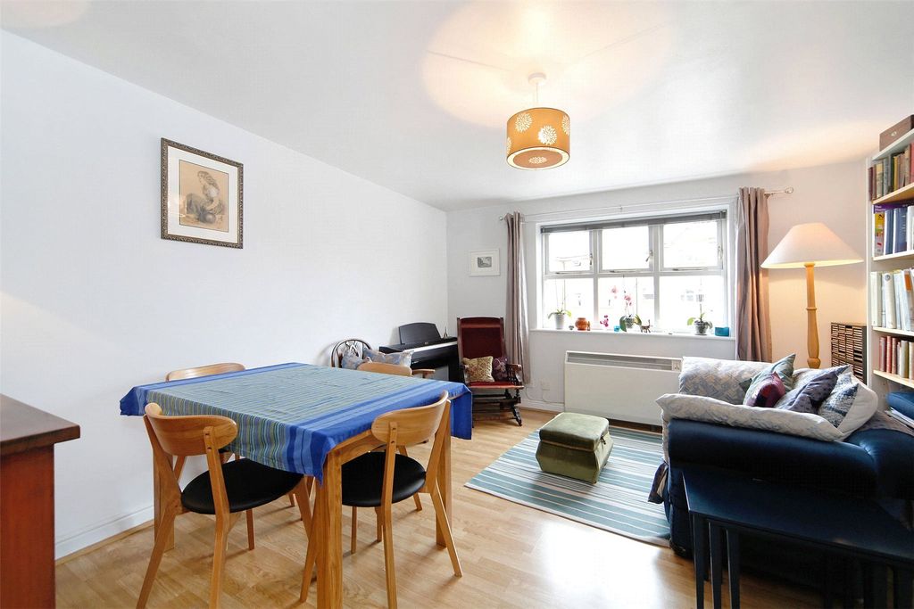 Property photo 2 of 8 Picture No. 06