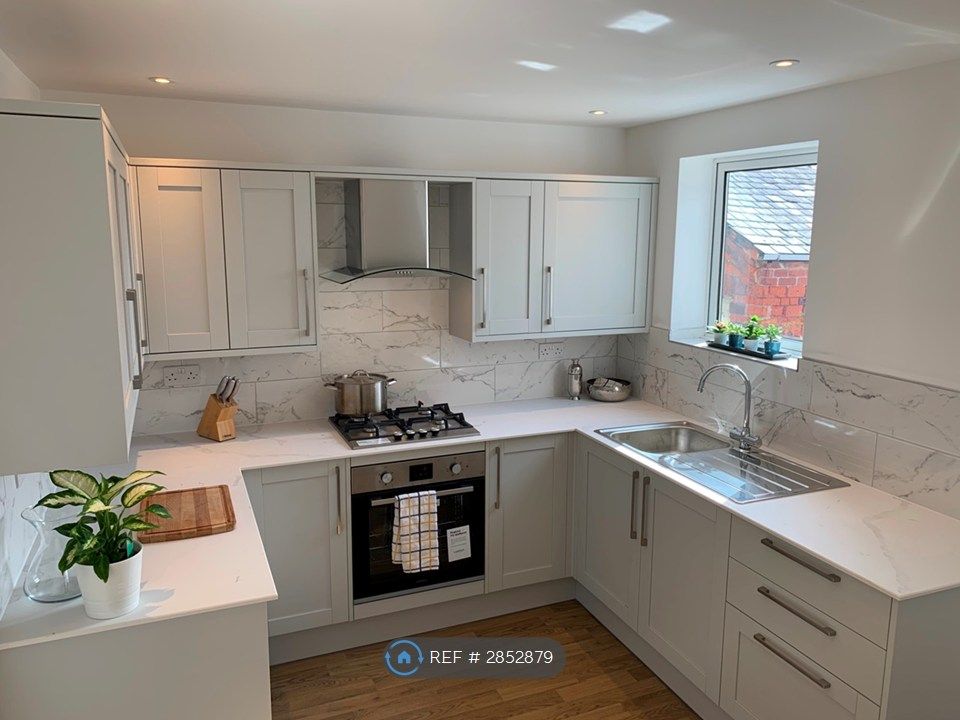 Property photo 1 of 15 Brand New Kitchen