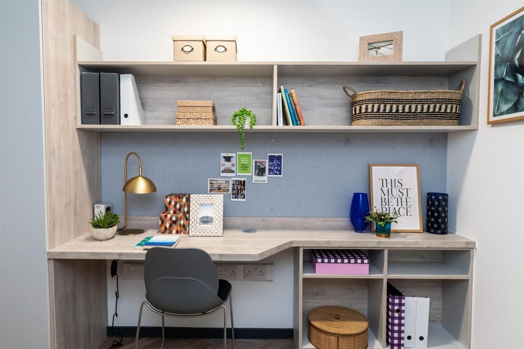 Property photo 3 of 24