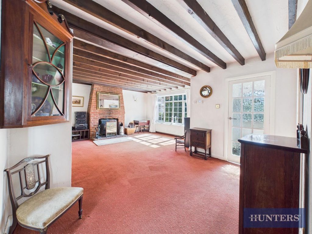 Property photo 3 of 20 Living Room