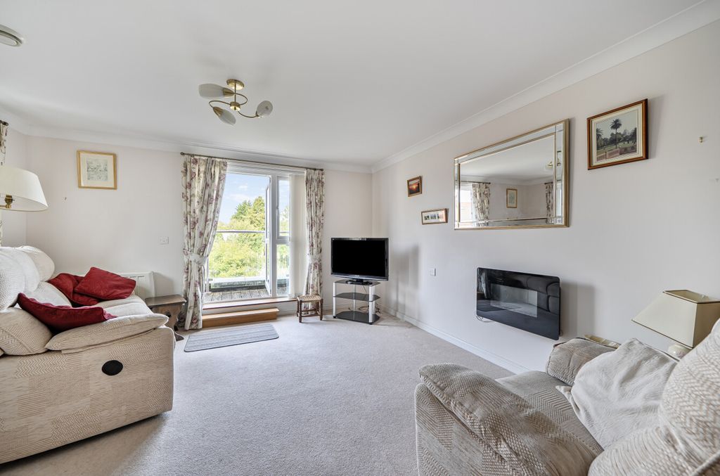 Property photo 1 of 20 1 - 1364076-9-68E56c6...